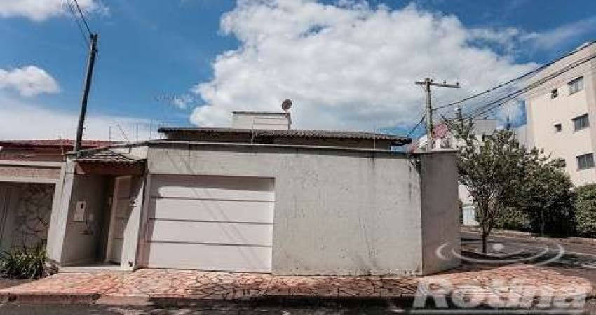 Casa à venda, 3 quartos, Segismundo Pereira - Uberlândia/MG - Rotina Imobiliária