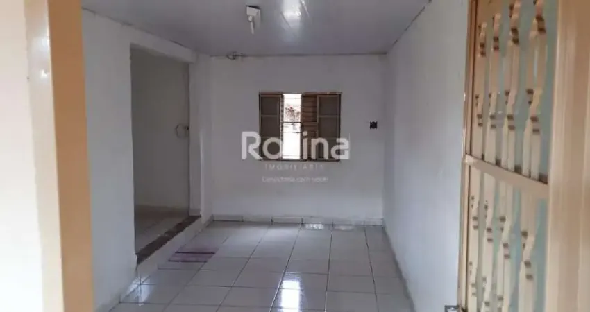 Casa à venda, 3 quartos, Luizote de Freitas - Uberlândia/MG - Rotina Imobiliária