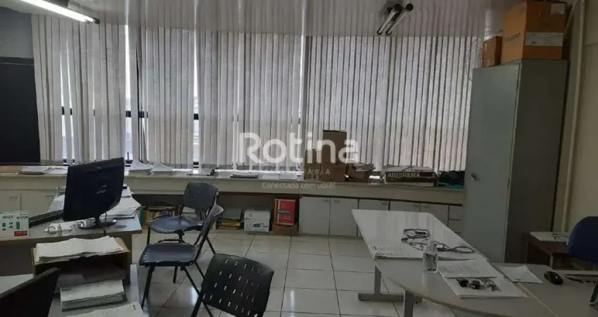 Sala comercial à venda na Avenida Cesário Alvim, --, Centro, Uberlândia