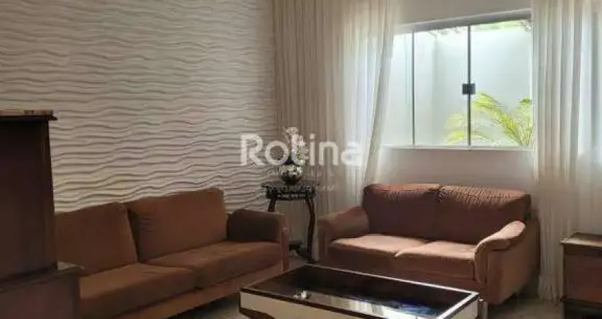 Casa à venda, 3 quartos, Nova Uberlândia - Uberlândia/MG - Rotina Imobiliária