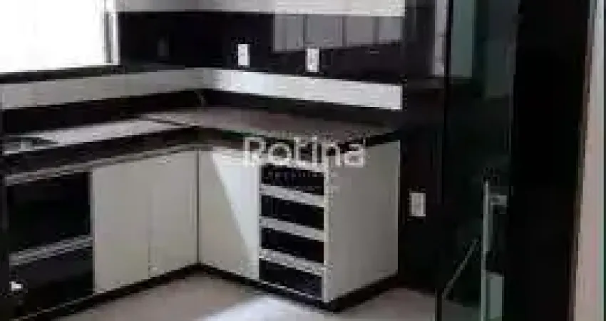 Casa à venda, 4 quartos, Cidade Jardim - Uberlândia/MG - Rotina Imobiliária
