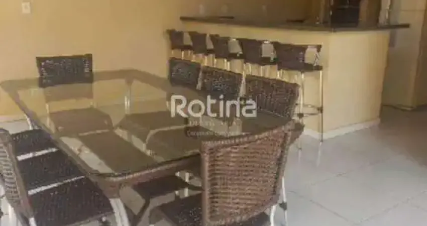 Casa à venda, 4 quartos, jardim holanda - uberlândia/mg - rotina imobiliária
