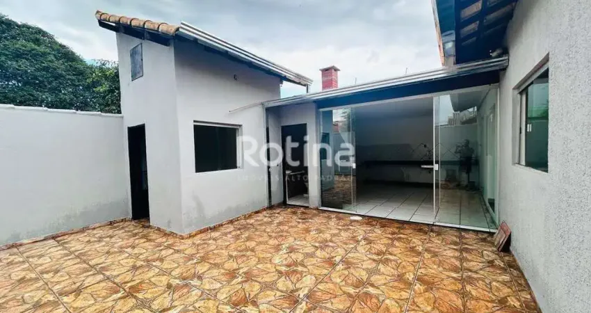 Casa à venda, 3 quartos, Segismundo Pereira - Uberlândia/MG - Rotina Imobiliária