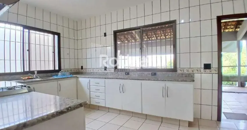 Casa à venda, 3 quartos, Vigilato Pereira - Uberlândia/MG - Rotina Imobiliária