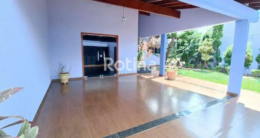 Casa à venda, 2 quartos, Santa Mônica - Uberlândia/MG - Rotina Imobiliária