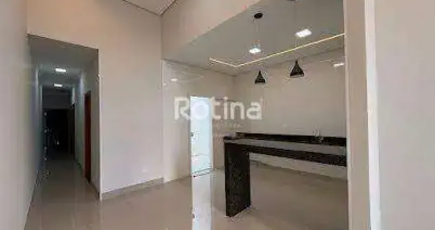 Casa com 3 quartos à venda na Rua Edson Gonçalves, --, Conjunto Segismundo Pereira, Uberlândia