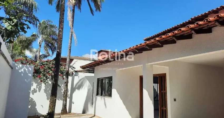 Casa à venda, 5 quartos, Umuarama - Uberlândia/MG - Rotina Imobiliária