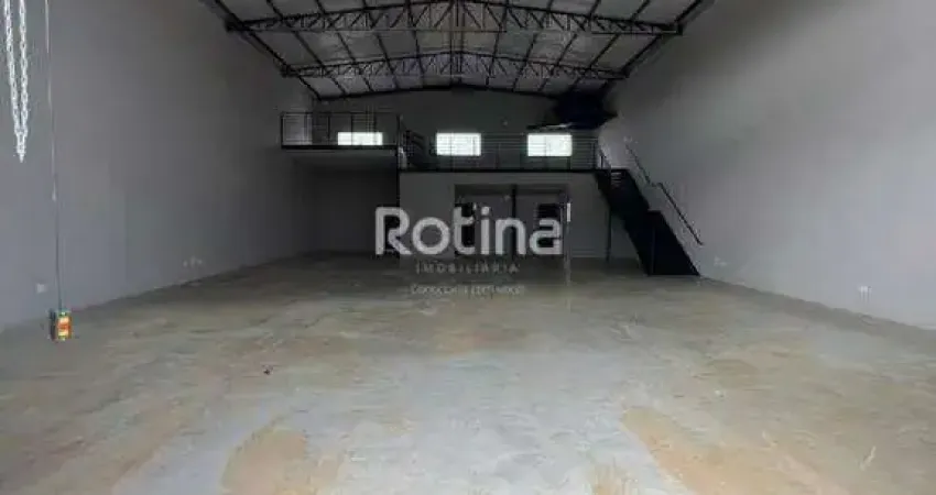 Barracão / Galpão / Depósito à venda na Avenida Segismundo Pereira, --, Novo Mundo, Uberlândia