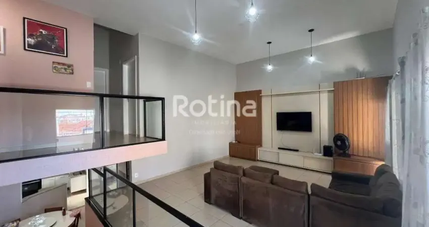 Casa sobrado à venda, 3 quartos, centro - uberlândia/mg - rotina imobiliária