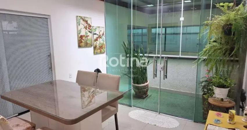 Casa à venda, 3 quartos, Jardim Europa - Uberlândia/MG - Rotina Imobiliária