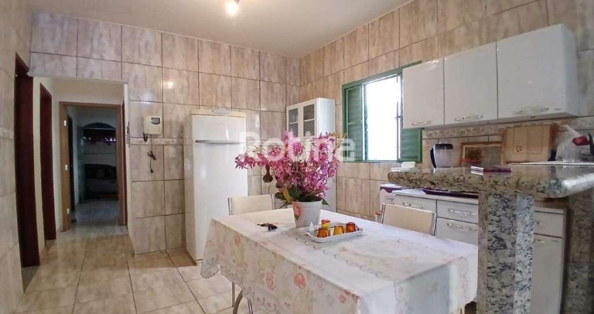 Casa à venda, 4 quartos, Presidente Roosevelt - Uberlândia/MG - Rotina Imobiliária