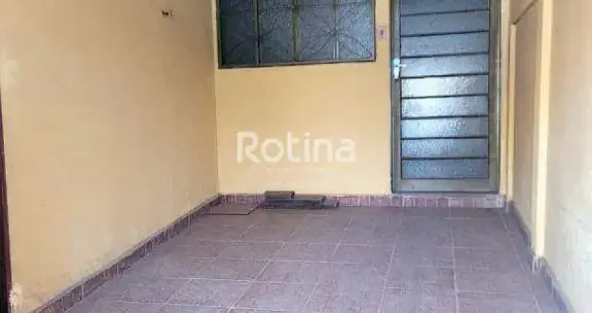 Casa com 3 quartos à venda na Rua Pedro Quirino da Silva, --, Nossa Senhora das Graças, Uberlândia