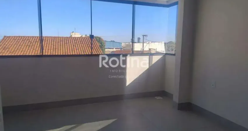 Apartamento com 3 quartos à venda na Rua Péricles Vieira da Mota, --, Santa Mônica, Uberlândia