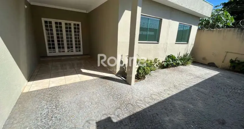 Casa à venda, 3 quartos, custódio pereira - uberlândia/mg - rotina imobiliária