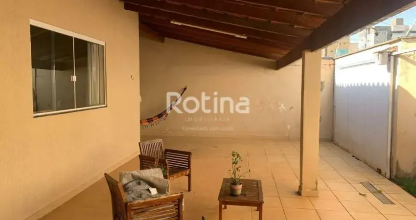 Casa à venda, 3 quartos, santa mônica - uberlândia/mg - rotina imobiliária