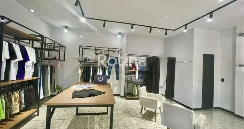 Casa Comercial à venda, 4 quartos, Presidente Roosevelt - Uberlândia/MG - Rotina Imobiliária