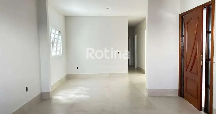 Casa à venda, 4 quartos, Santa Mônica - Uberlândia/MG - Rotina Imobiliária