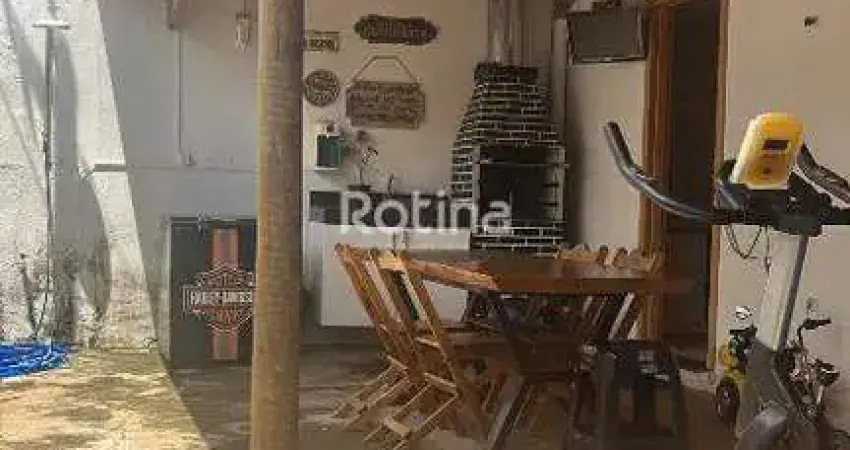 Casa à venda, 3 quartos, Santa Luzia - Uberlândia/MG - Rotina Imobiliária