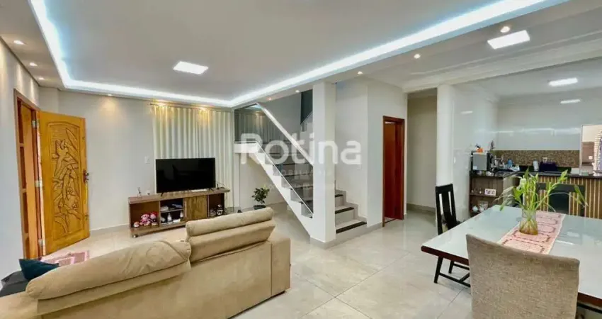 Casa à venda, 4 quartos, Alto Umuarama - Uberlândia/MG - Rotina Imobiliária