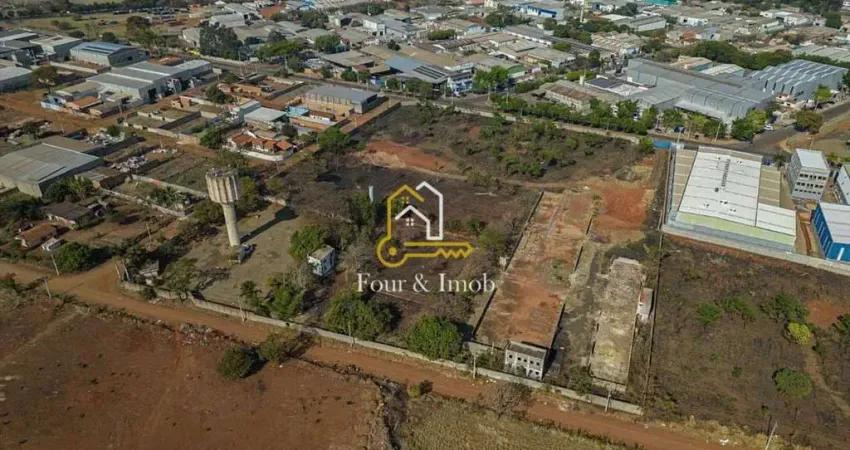 Terreno à venda na Avenida Genaro Magrini, Jardim Santa Marta, Araraquara