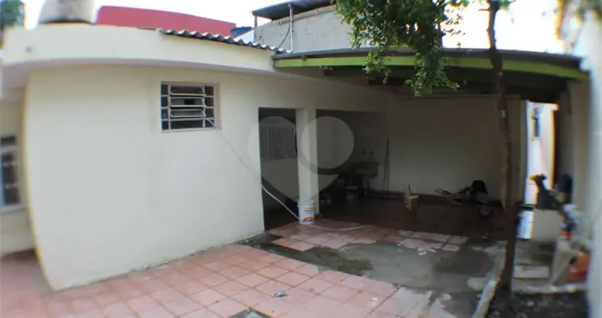 Casa térrea com 3 quartos à venda em Vila Nilo - SP