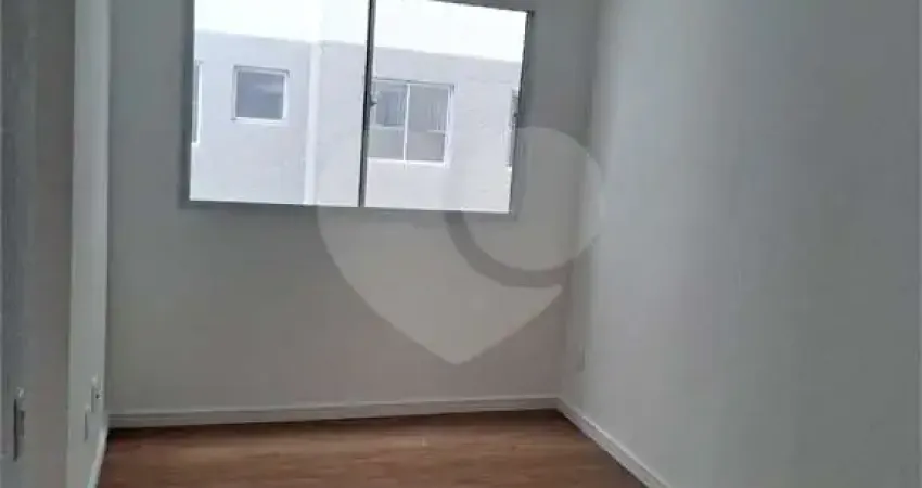 Apartamento à venda com 2 quartos no condomínio Portal de Itaquera, São Paulo - SP