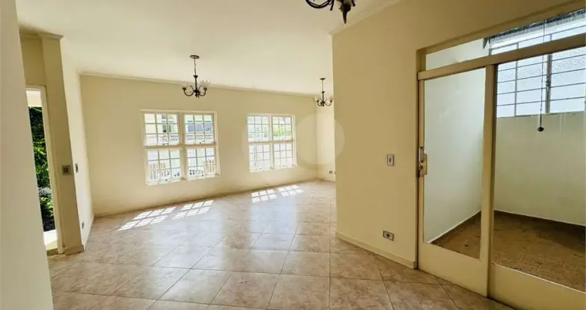 Casa para alugar com 3 quartos, sendo 1 suíte, em Vila Galvão, Guarulhos, SP