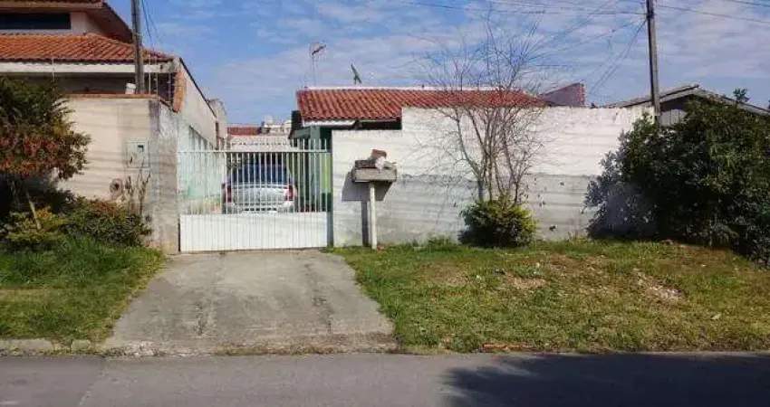 Casa para Venda no bairro Eucaliptos, localizado na cidade de Fazenda Rio Grande / PR, 250 metros, 3 quartos, 4 vagas.