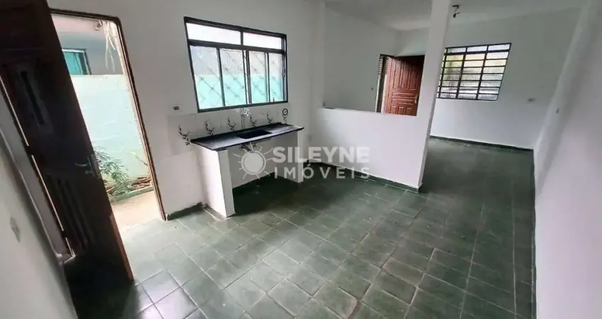 Casa com 2 quartos para alugar no Poiares, Caraguatatuba