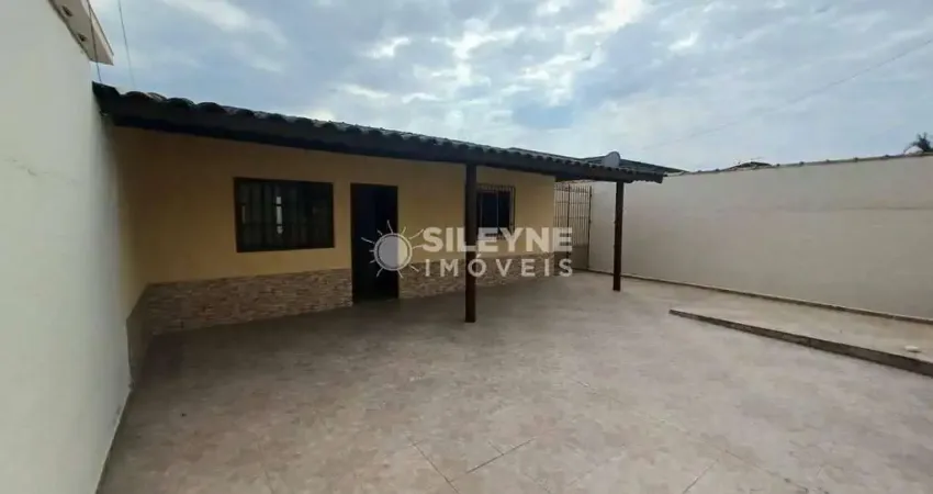 Casa com 2 quartos para alugar no Balneário dos Golfinhos, Caraguatatuba 
