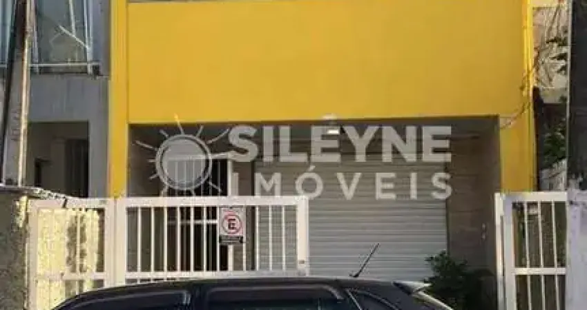 Casa comercial com 4 salas à venda no Centro, Caraguatatuba 