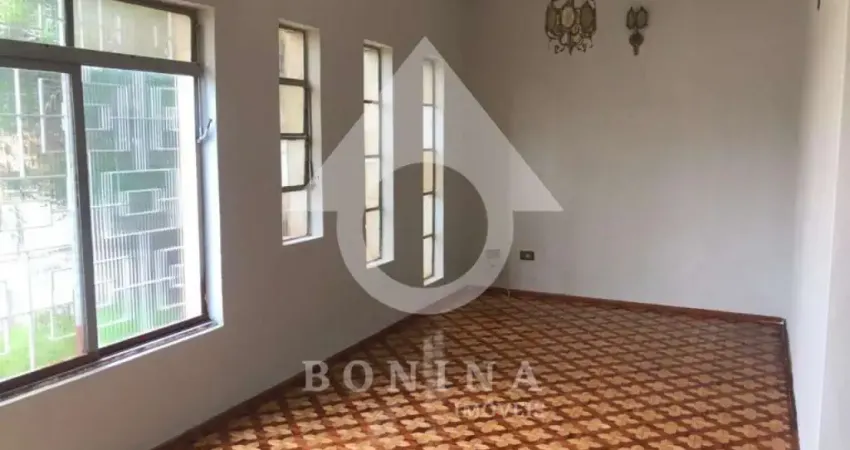 Casa Espaçosa com Amplo Jardim e Quintal em Campo Limpo Paulista