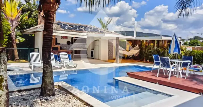 Linda residência moderna disponível para locação no condomínio Portal Japy Golf Club em Cabreúva