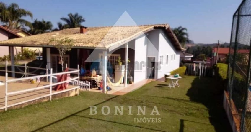 Casa Térrea no Condomínio Village Águas de Santa Eliza com Piscina | Santa Eliza | Itupeva | São Paulo