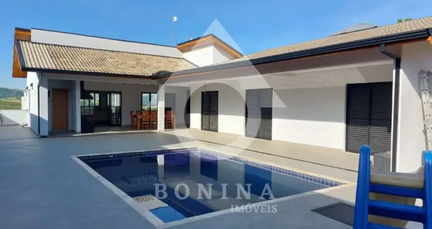 Casas a venda Cond .Montes Claros 1000 m²/325 construídos.