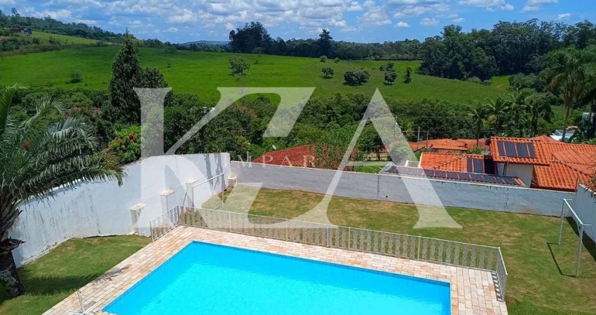 Casa à Venda no Condomínio Cachoeiras do Imaratá em Itatiba - Praticidade e Vista Privilegiada