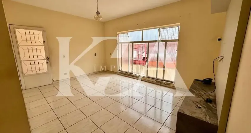 Casa com Grande Potencial de Reforma em Terreno Espaçoso - 250m²