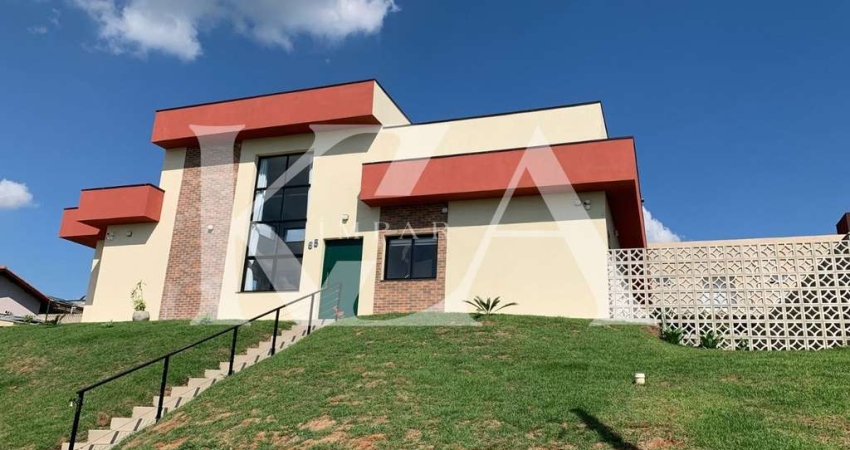 Montes Claros- Casa totalmente TÉRREA- Alto Padrão- Moderna e funcional em um lote de 900m²- Analisa Permuta por lote ou imóvel de menor valor.