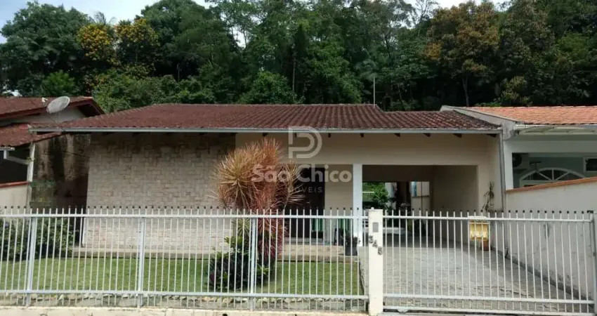 Casa com 2 quartos à venda na Rua Jasmim, 345, Santa Catarina, Joinville