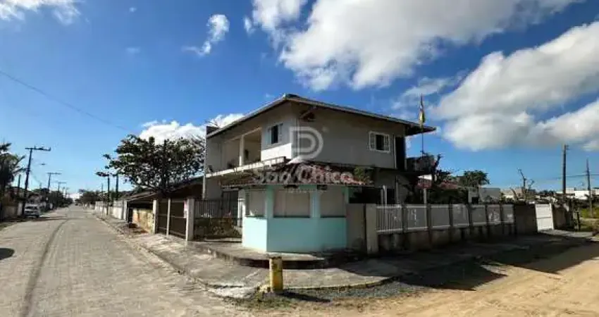 Casa com 5 quartos à venda na Rua Canelinha, Ubatuba, São Francisco do Sul