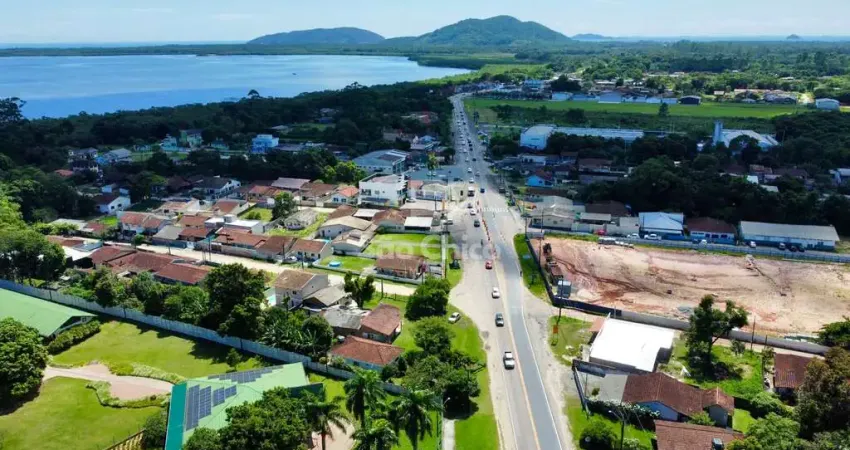 Terreno à venda na Rua Rod. Duque De Caxias, Iperoba, São Francisco do Sul