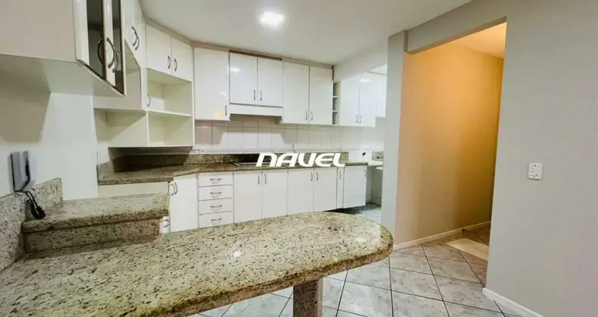 Seu novo lar no litoral! apartamento quadra mar para locação anual.