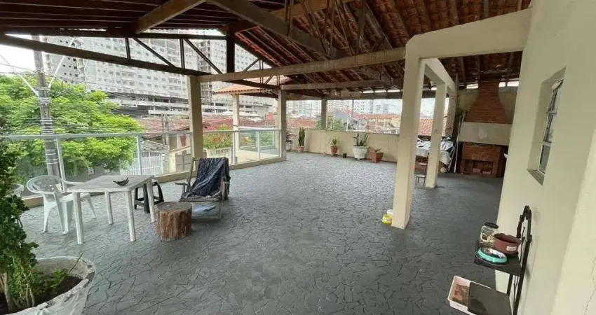 Casa ampla no bairro boqueirão a poucos metros da av costa  e silva!