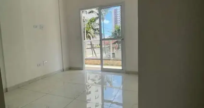 Casa condomio sobreposta frente - 2 dorm - 150 metros da praia - r$418 mil