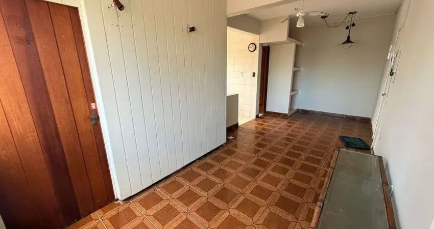 Apto 1 dorm para locação no boqueirão por $1.700,00 pct apenas 400 mts da praia