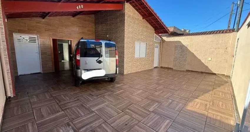 Casa com piscina, ocian - 3 dorm - 400 metros da praia - r$1.800.000