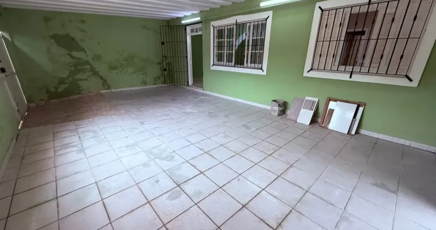 Casa de 3 dormitóriops para locação na Ocian - Lado Praia $3.100,00 Aluguel