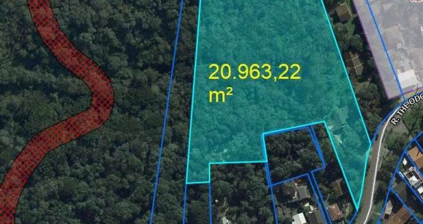 Terreno à venda na Teodoro Makiolka, 3474, Santa Cândida, Curitiba