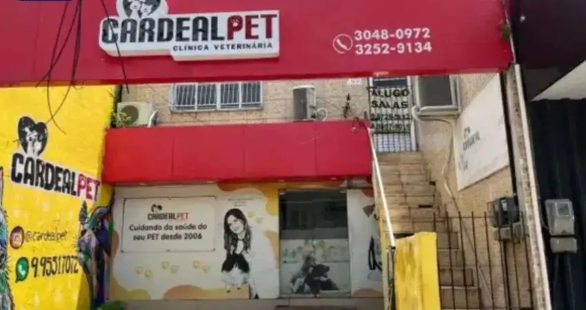 Jean charles/areias prédio comercial, 5 salas, 1° andar 3 sls com wc, 1 pvt térreo, excelente ponto.
