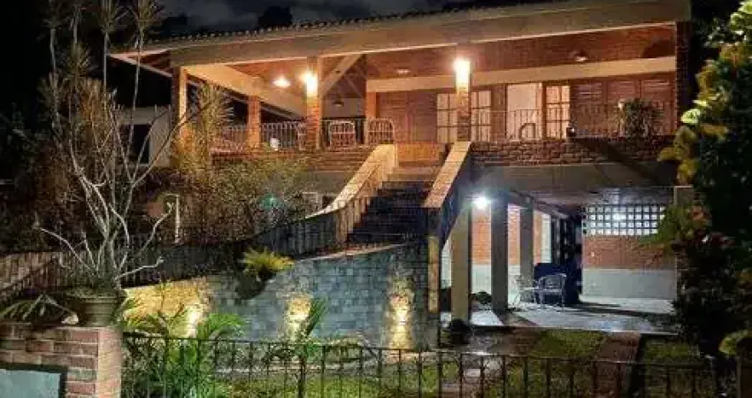 Jean charles / aldeia: 2 quartos, 1 suite, 1 wc social, varanda gourmet, sala grande, 240 m²